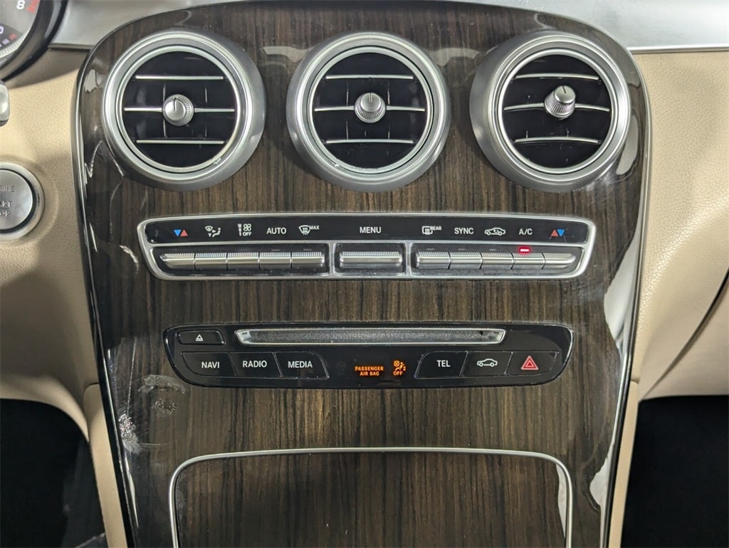 2016 Mercedes Benz GLC 300 photo 17