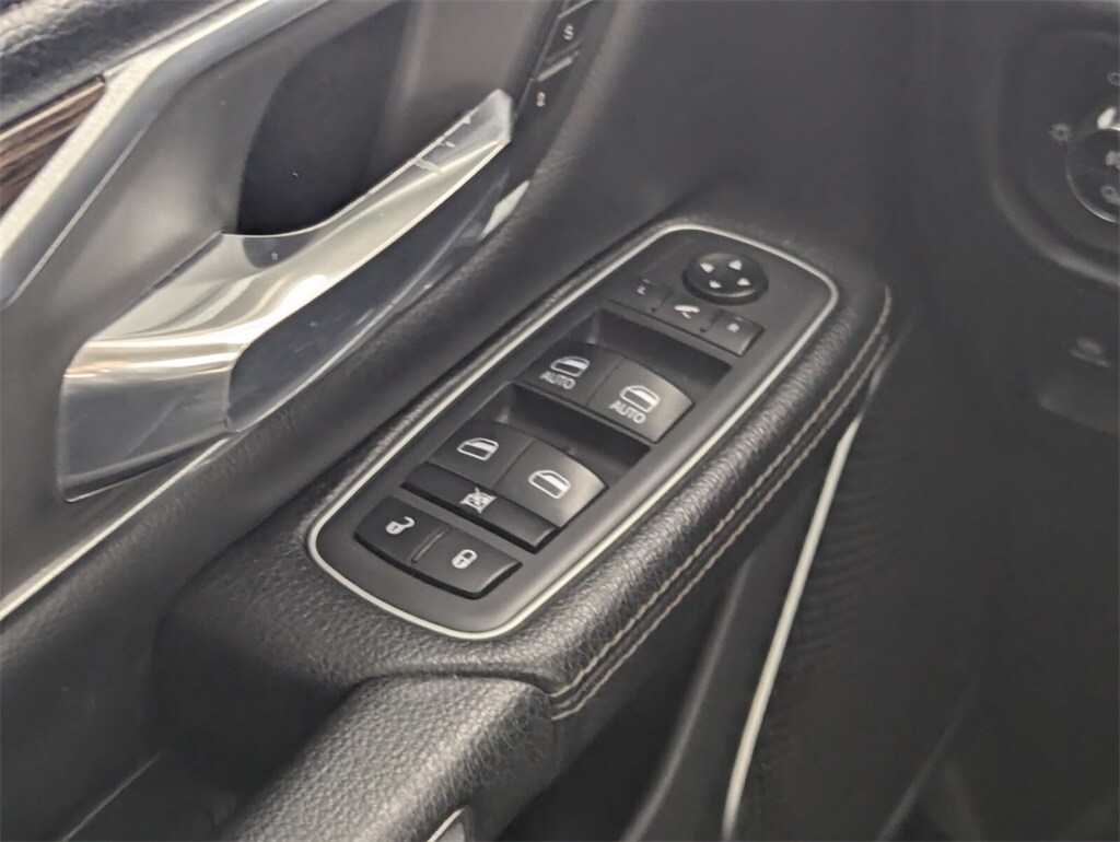 2020 Ram 1500 Laramie photo 15