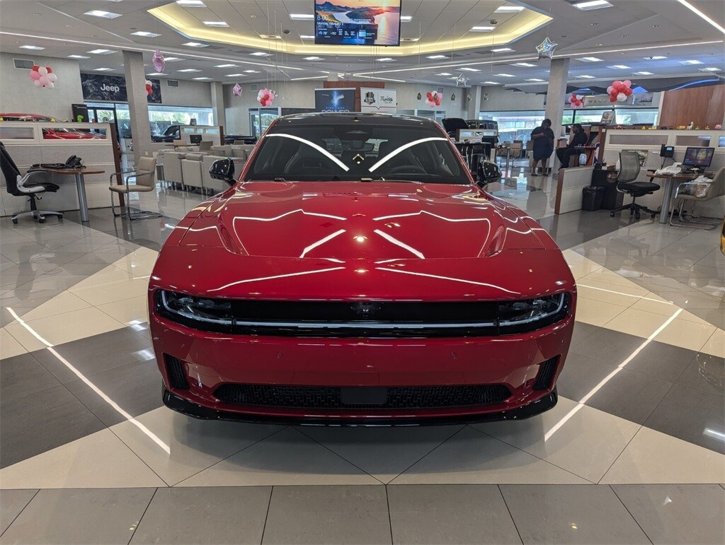 2025 Dodge Charger Daytona Scat Pack AWD photo 2