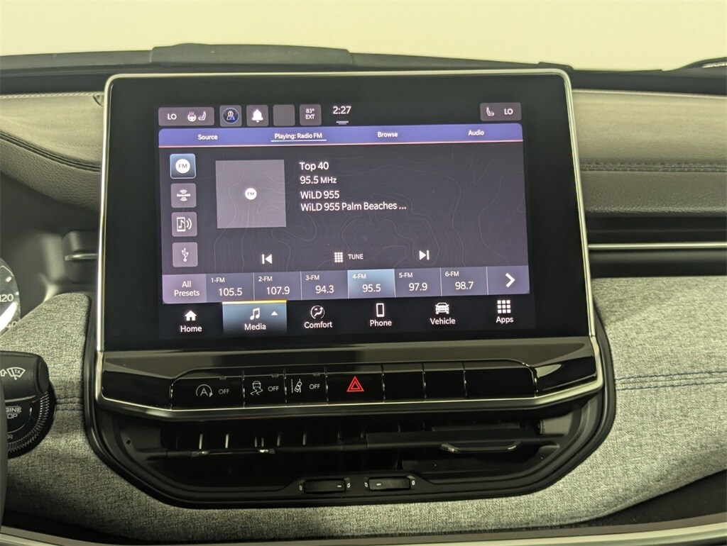 2023 Jeep Compass Latitude photo 16