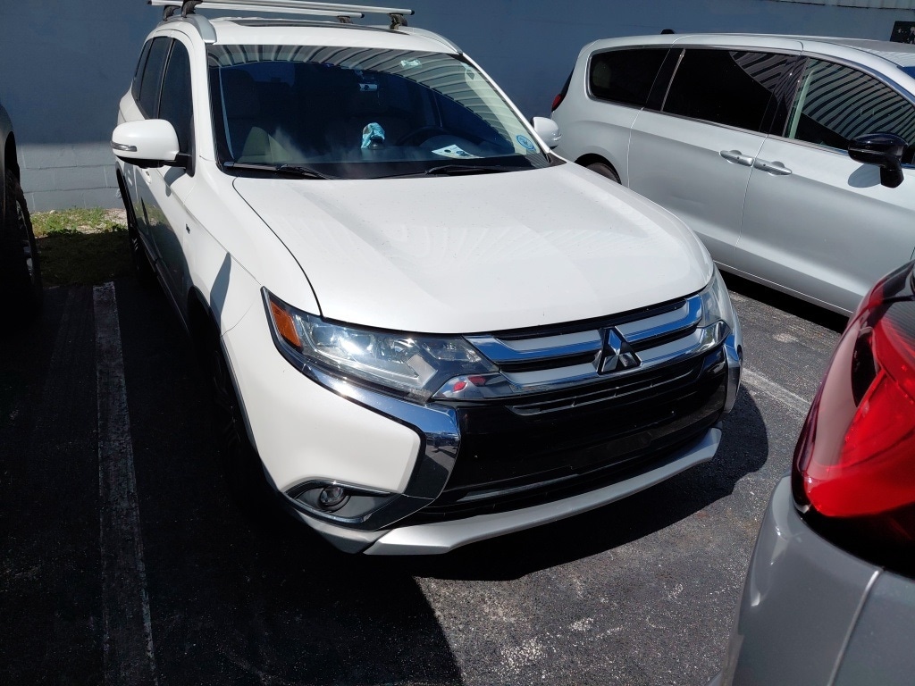 Used 2017 Mitsubishi Outlander GT SUV