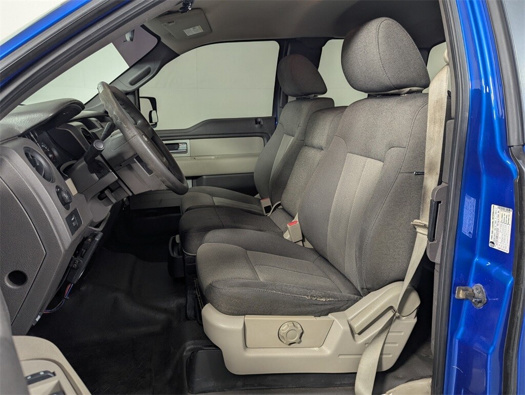 2010 Ford F-150 STX photo 12