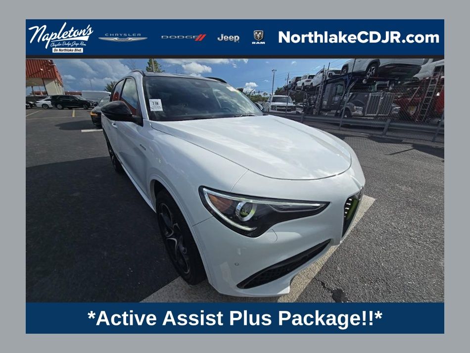 2023 Alfa Romeo Stelvio Veloce AWD's photo