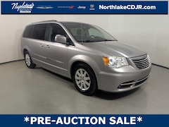 2013 Chrysler Town & Country Touring Minivan/Van