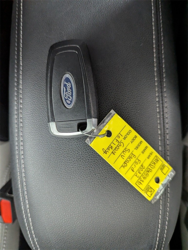 2022 Ford Escape SE photo 30