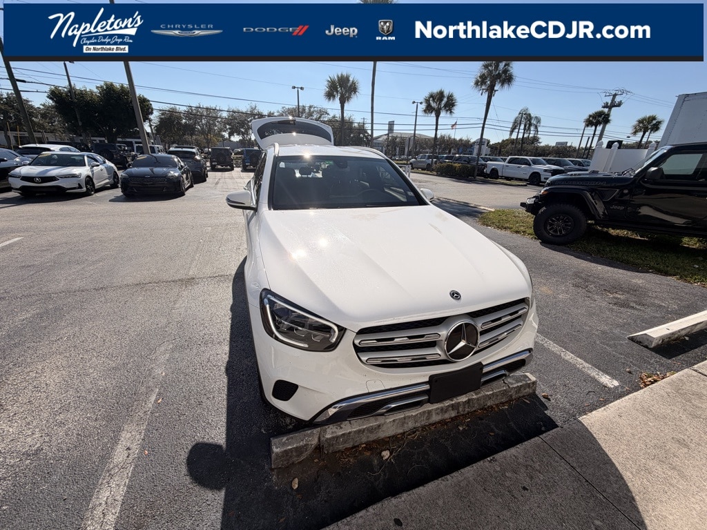 2020 Mercedes-Benz GLC GLC300's photo