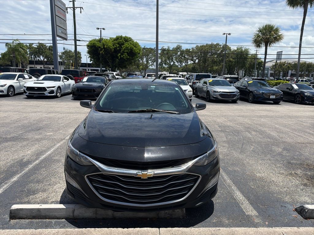 Used 2020 Chevrolet Malibu 1LT with VIN 1G1ZD5ST3LF073485 for sale in Lake Park, FL