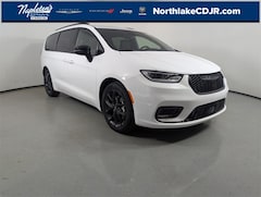 2025 Chrysler Pacifica LIMITED Passenger Van