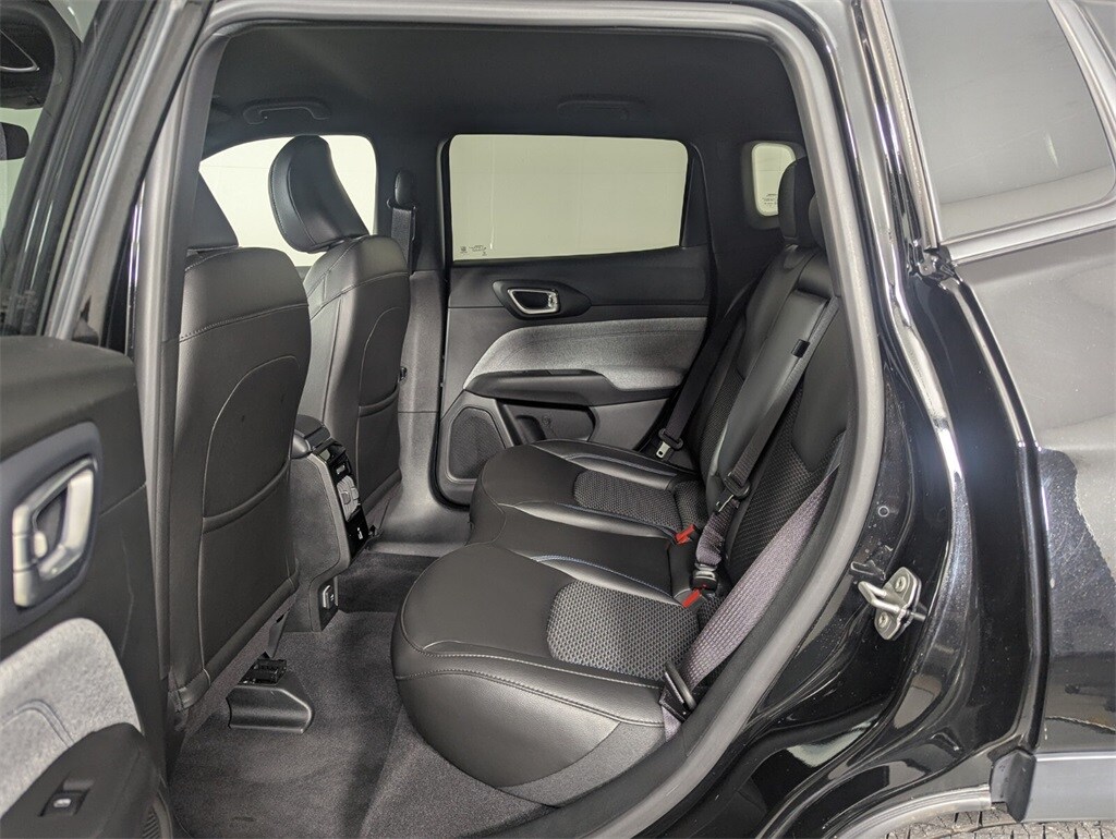 2023 Jeep Compass Latitude photo 22