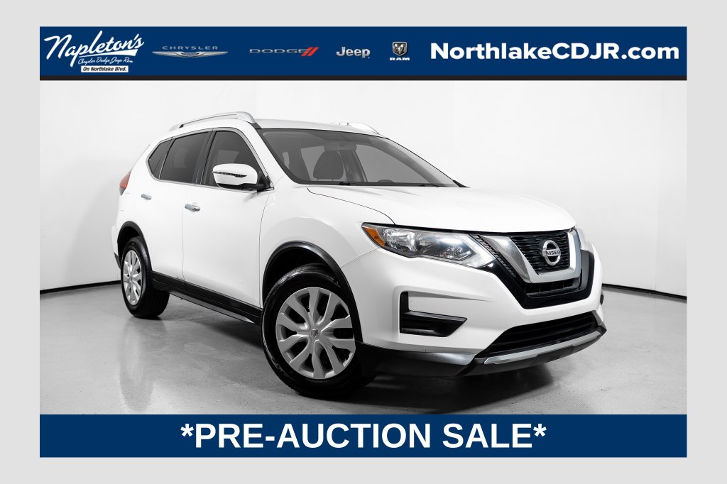 Used 2017 Nissan Rogue S with VIN KNMAT2MT0HP504157 for sale in Lake Park, FL