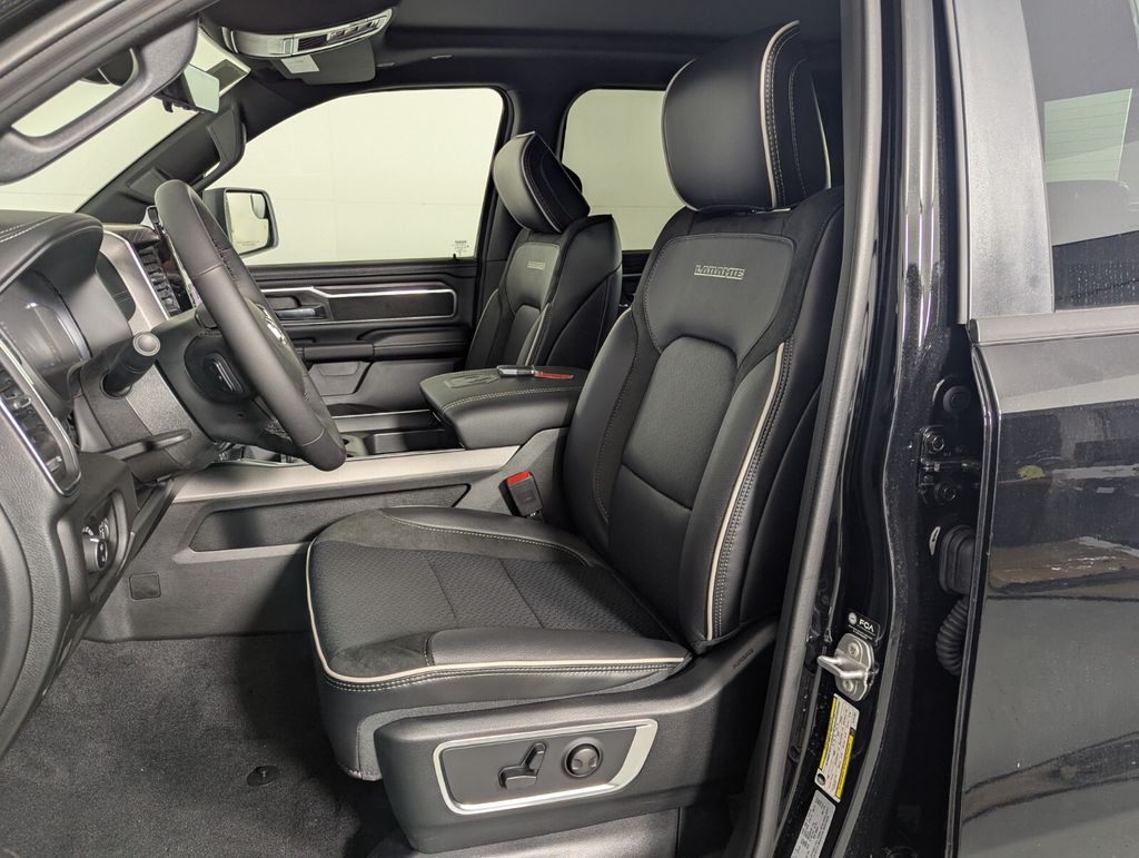 2026 RAM 1500 Laramie - Photo 15