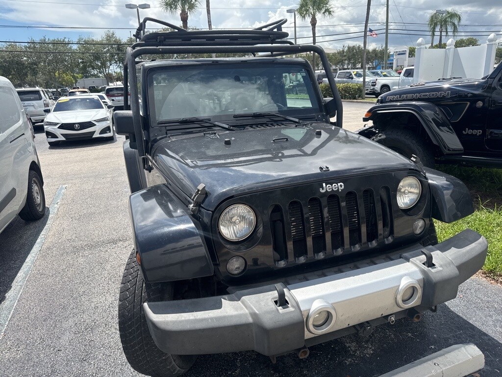 2015 Jeep Wrangler Sahara photo 2