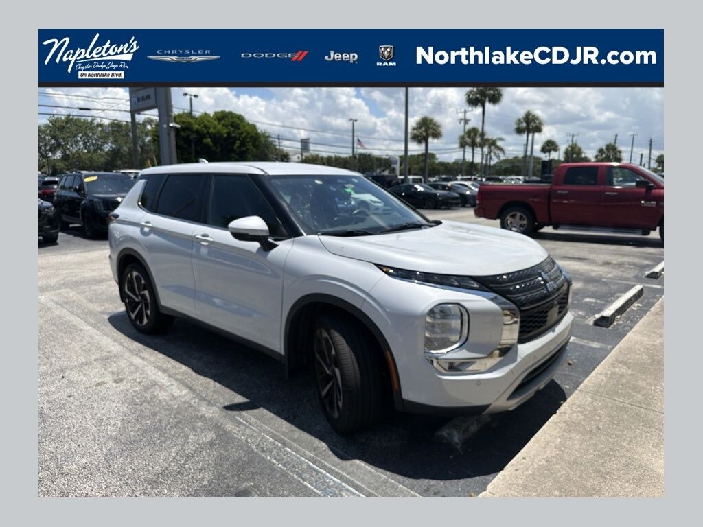 Used 2022 Mitsubishi Outlander SE SUV