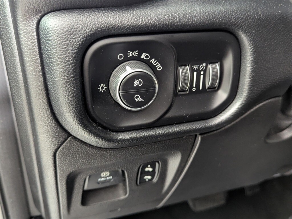 2020 Ram 1500 Laramie photo 12