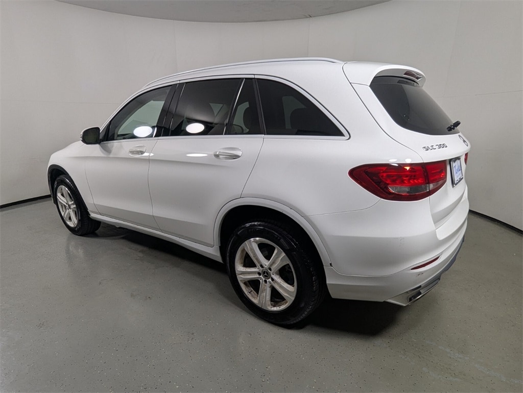2016 Mercedes Benz GLC 300 photo 4