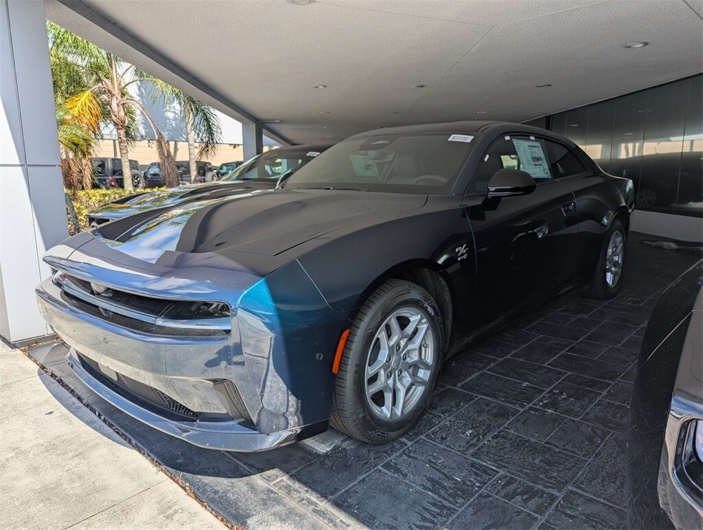 2025 Dodge Charger R/T photo 3