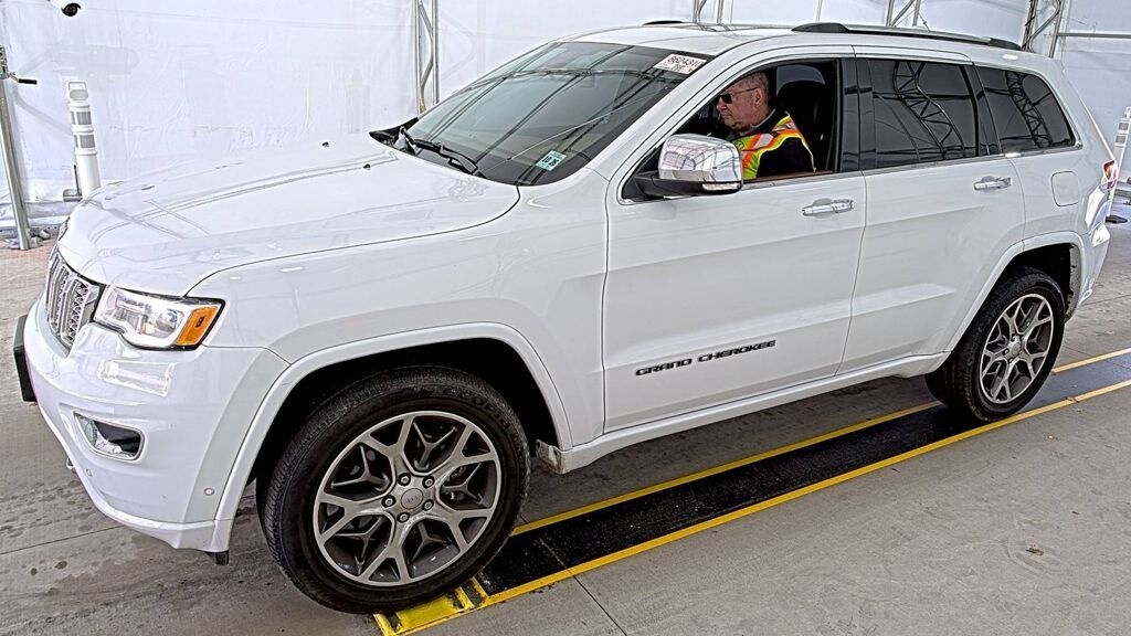 2021 Jeep Grand Cherokee Overland photo 3