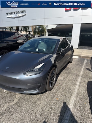2022 Tesla Model 3 Long Range Sedan