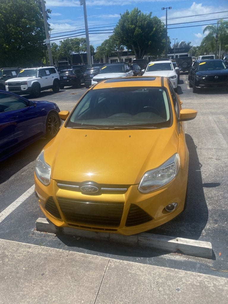 Used 2012 Ford Focus SE with VIN 1FAHP3K22CL337275 for sale in Lake Park, FL