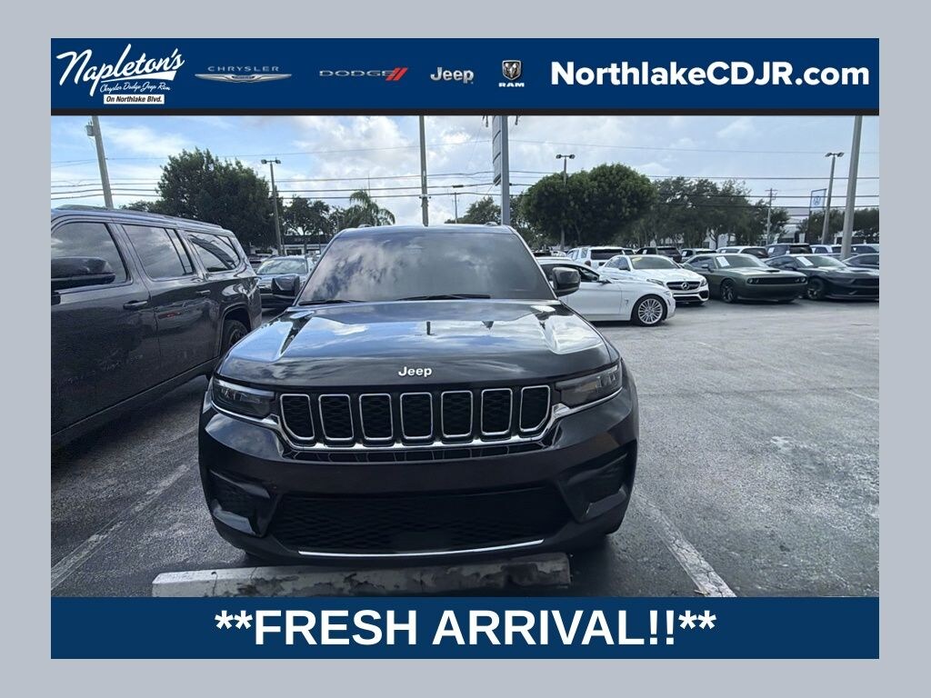 Used 2023 Jeep Grand Cherokee Laredo SUV