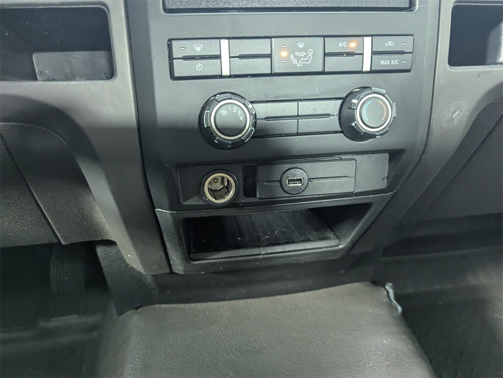 2010 Ford F-150 STX photo 20