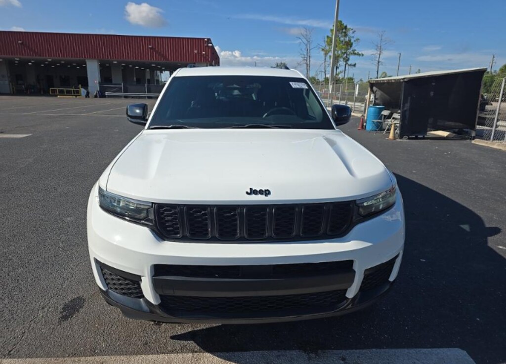 Used 2023 Jeep Grand Cherokee L Altitude SUV