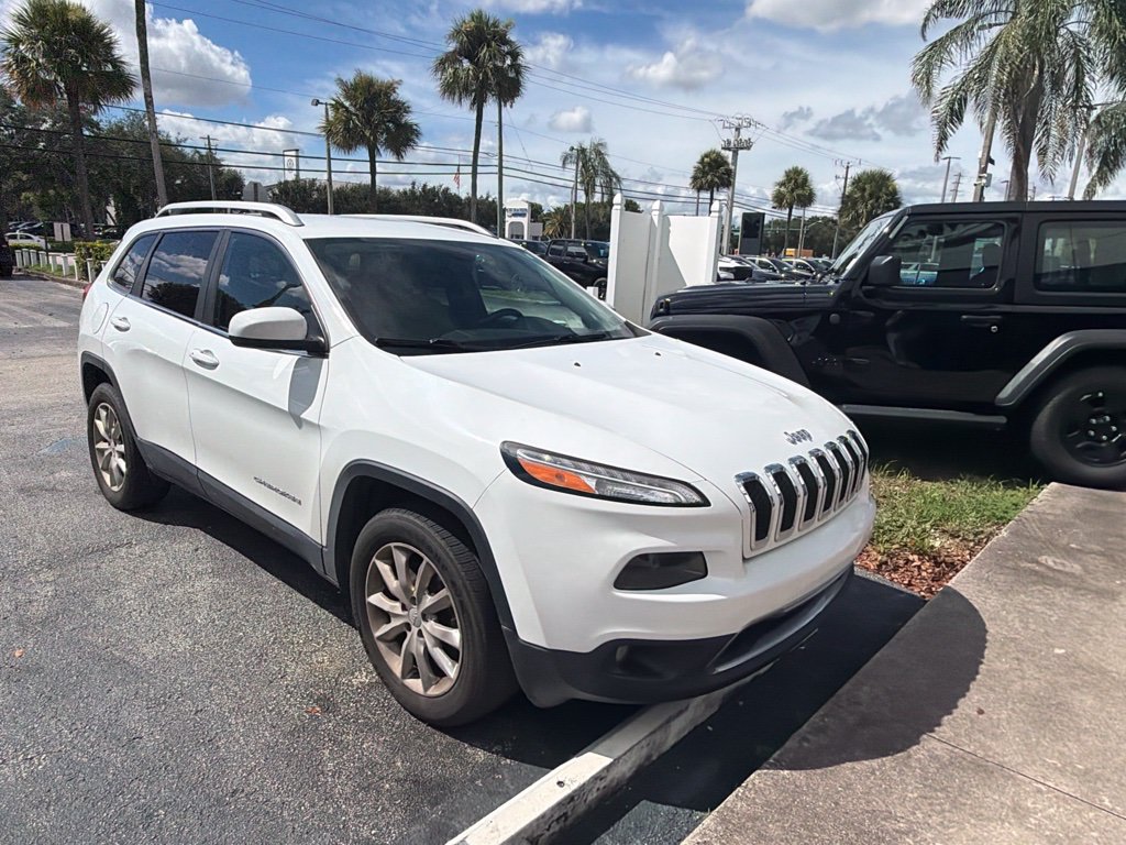 Used 2016 Jeep Cherokee Limited with VIN 1C4PJMDS7GW270283 for sale in Lake Park, FL