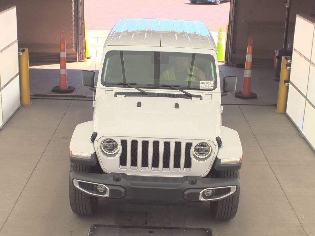 2022 Jeep Wrangler Unlimited Sahara photo 2