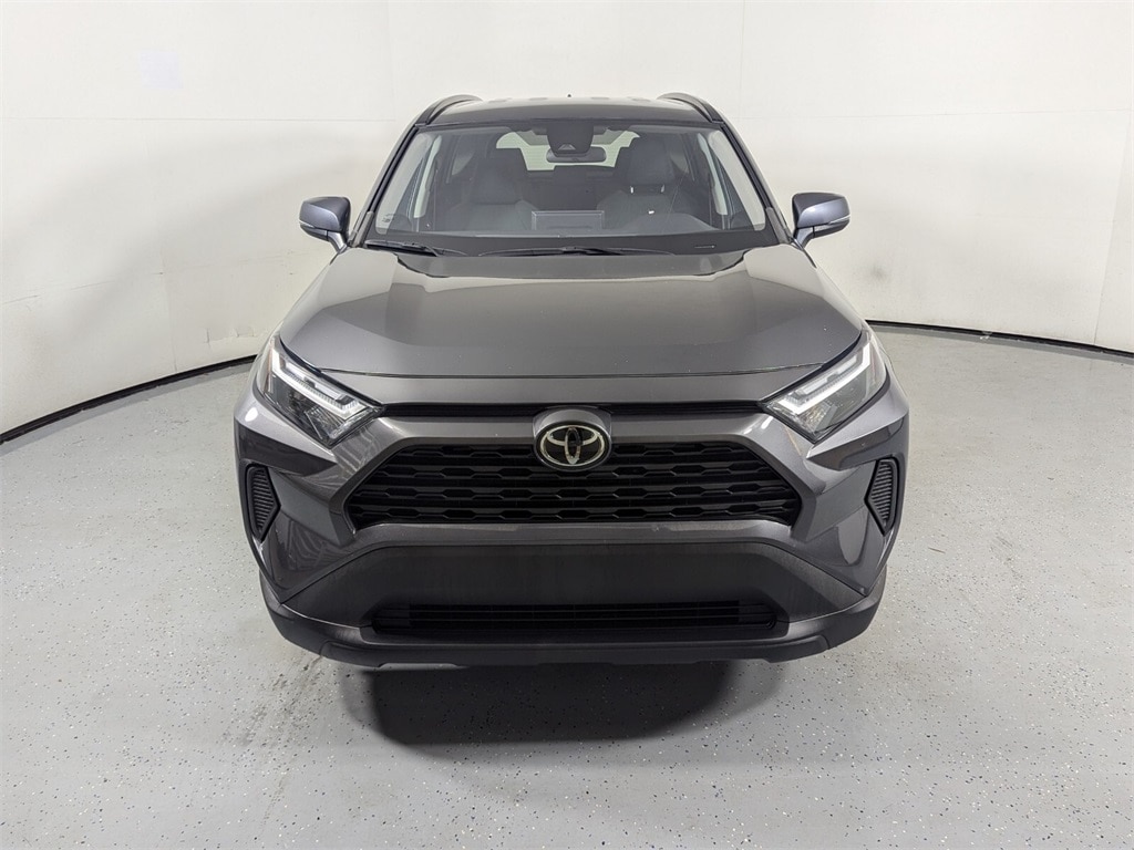 Used 2022 Toyota RAV4 XLE with VIN 2T3W1RFV7NW192504 for sale in Lake Park, FL