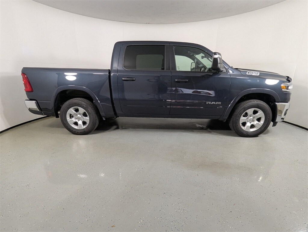 2025 Ram 1500 Big Horn photo 4