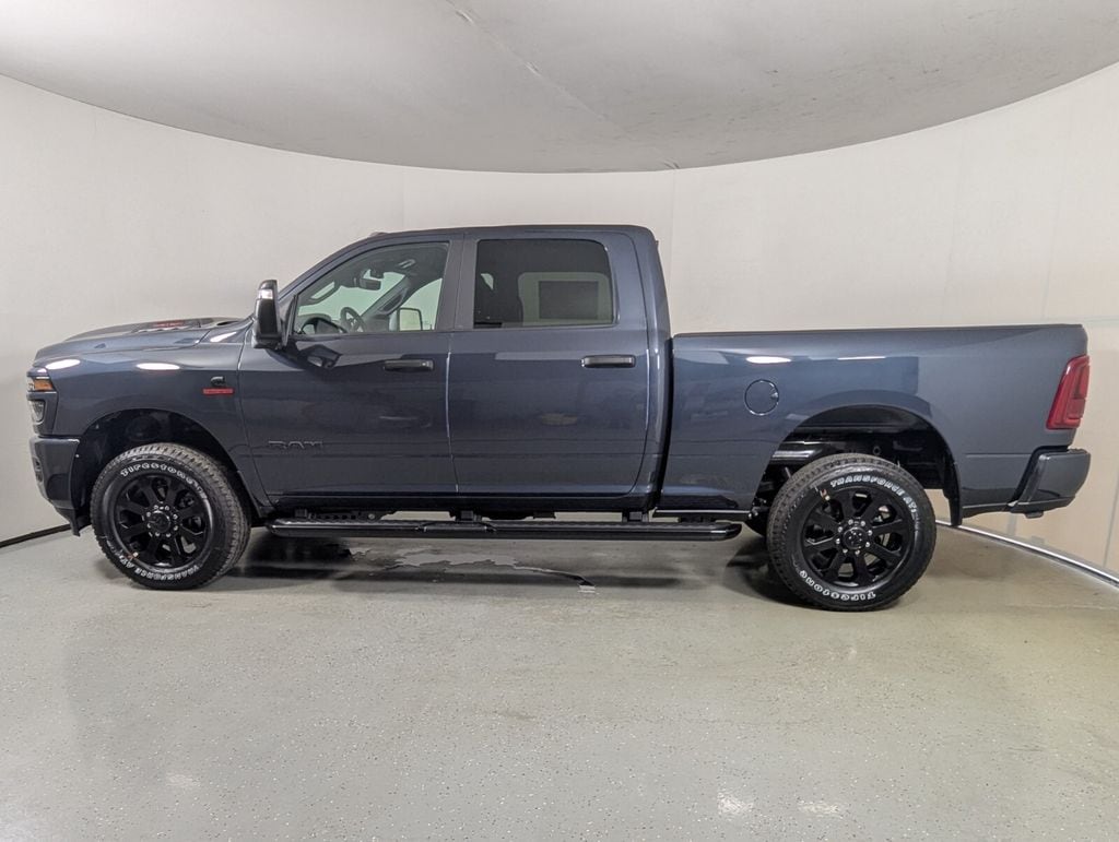 New 2026 Ram 2500 BIG HORN CREW CAB 4X4 6'4 BOX Pickup