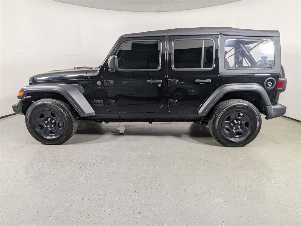2022 Jeep Wrangler Unlimited Sport photo 4
