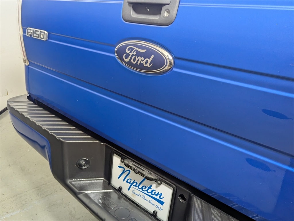 2010 Ford F-150 STX photo 8