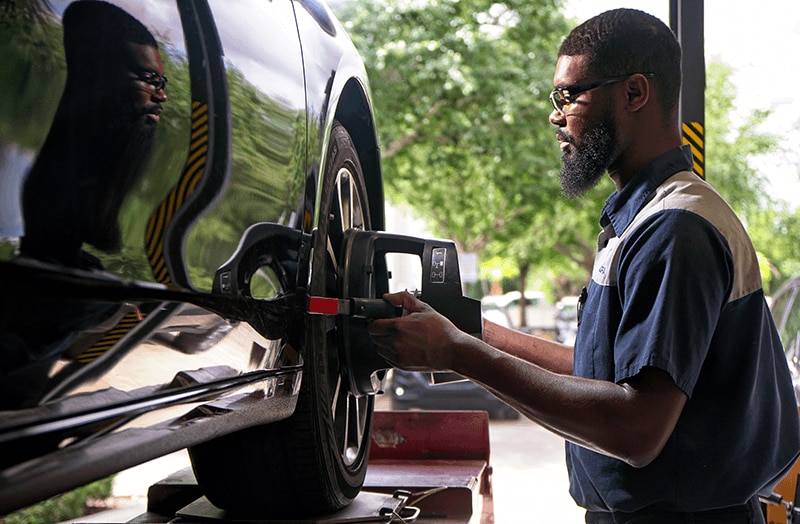 chrysler-pacifica-wheel-alignment