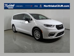 2026 Chrysler Pacifica SELECT Passenger Van