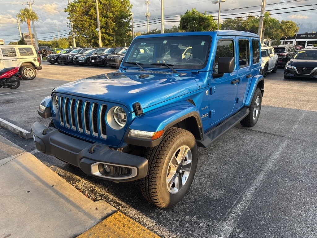 2022 Jeep Wrangler Unlimited Sahara photo 2