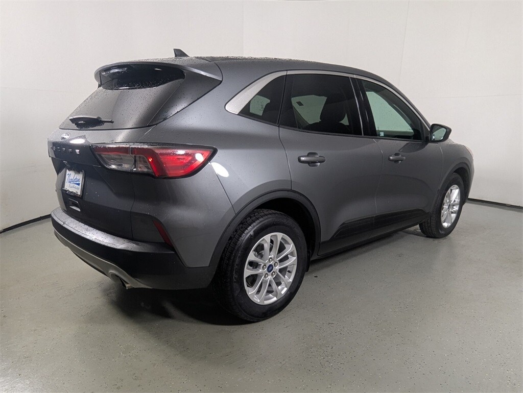 2022 Ford Escape SE photo 7