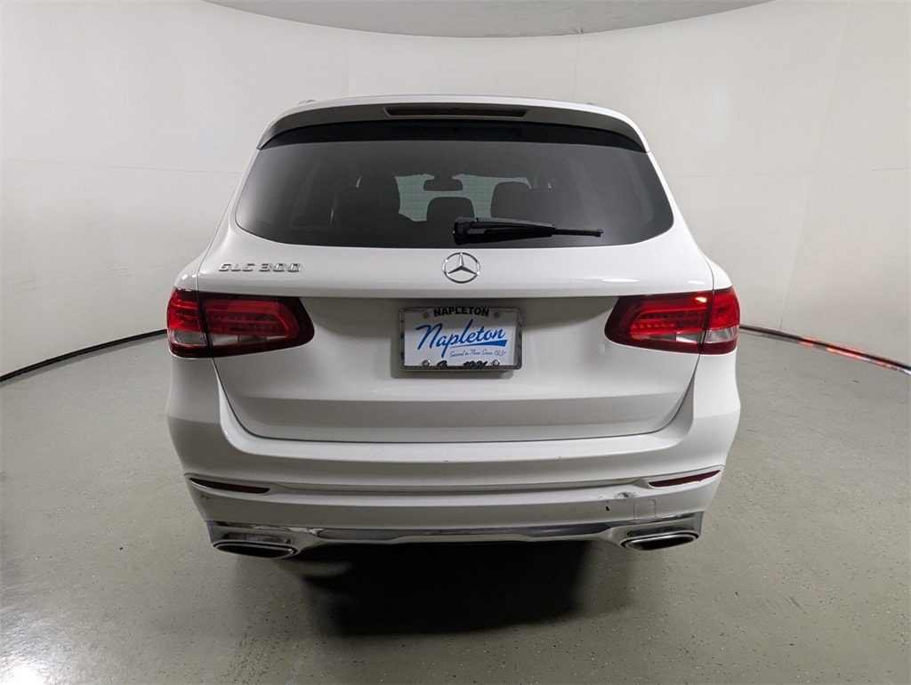 2016 Mercedes Benz GLC 300 photo 5