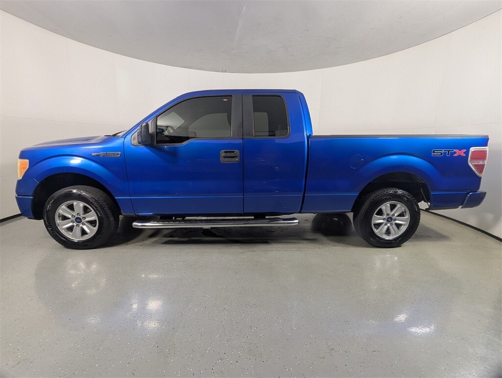 2010 Ford F-150 STX photo 4