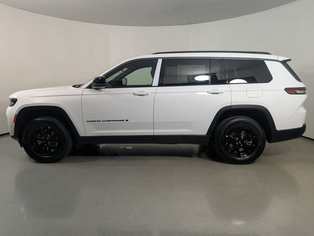 New 2026 Jeep Grand Cherokee L LAREDO ALTITUDE 4X4 Sport Utility