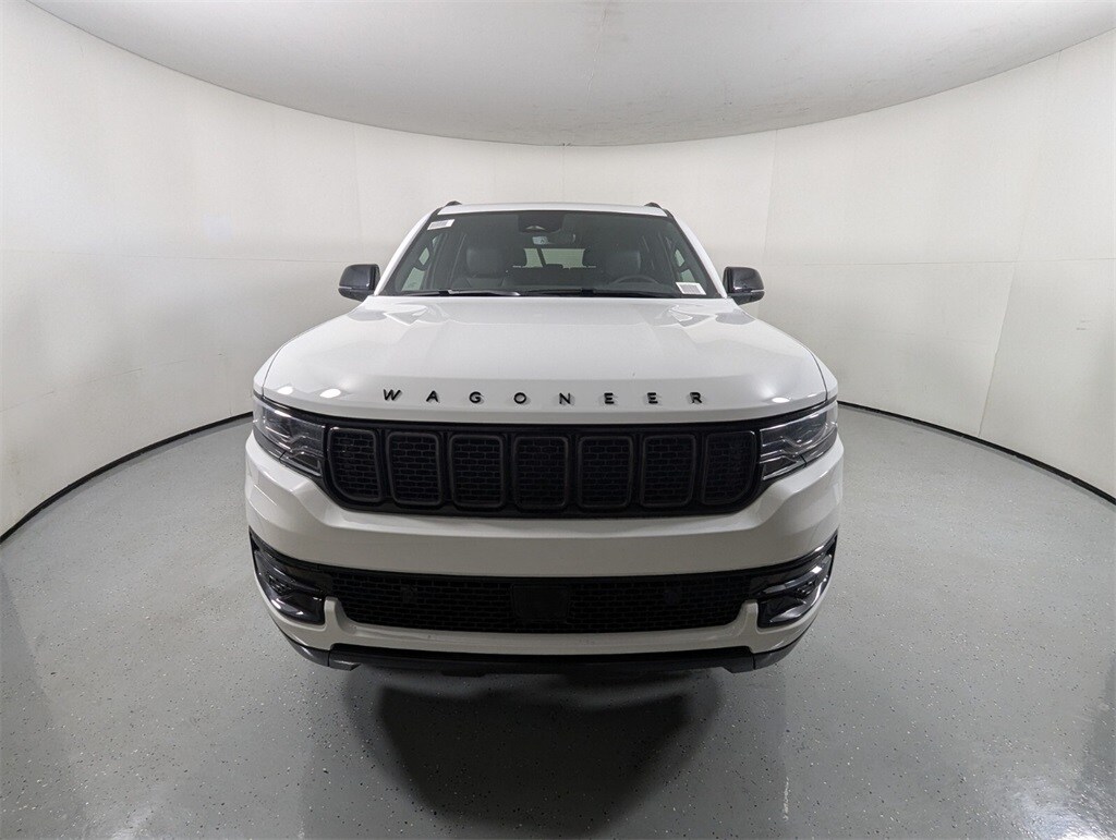 2025 Jeep Wagoneer Carbide Series II photo 2