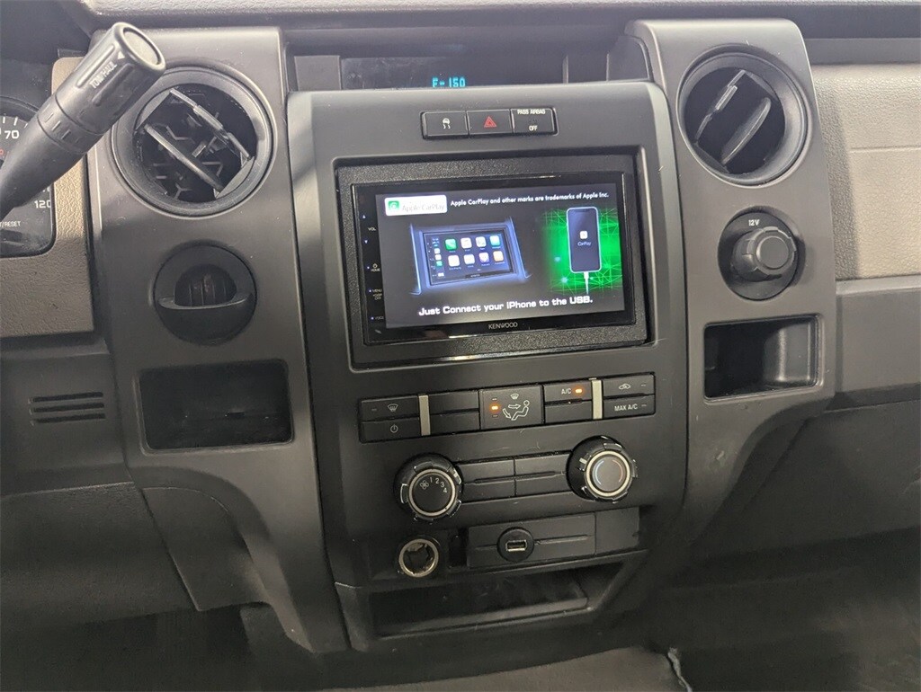 2010 Ford F-150 STX photo 19