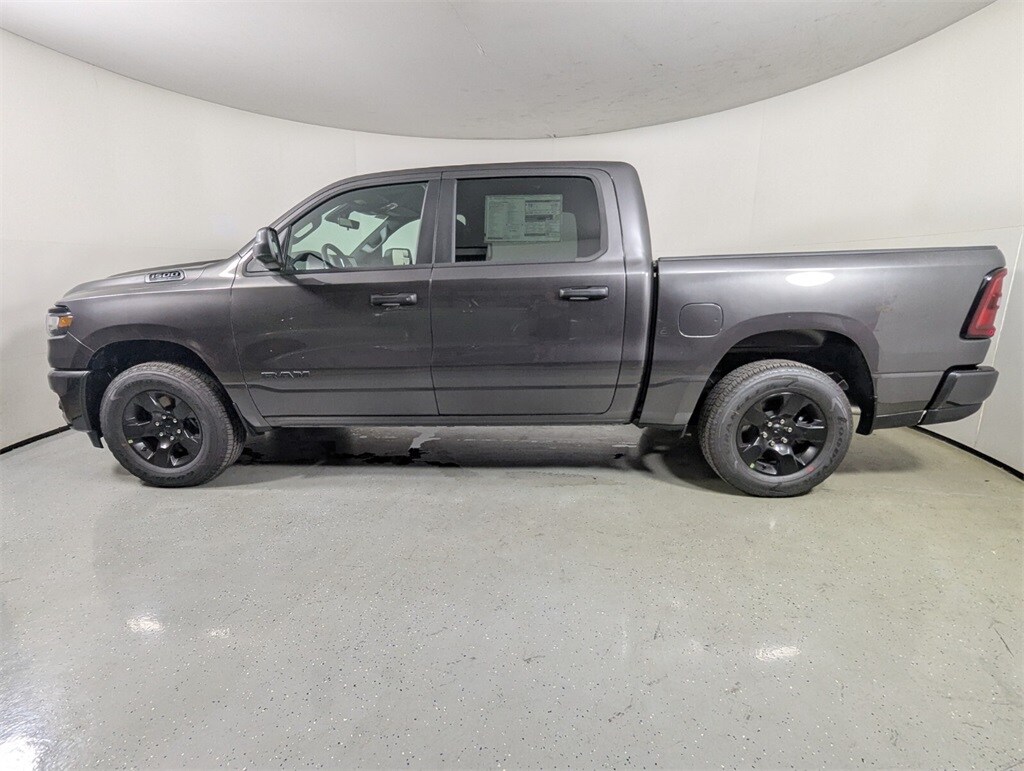 2025 Ram 1500 Tradesman photo 2