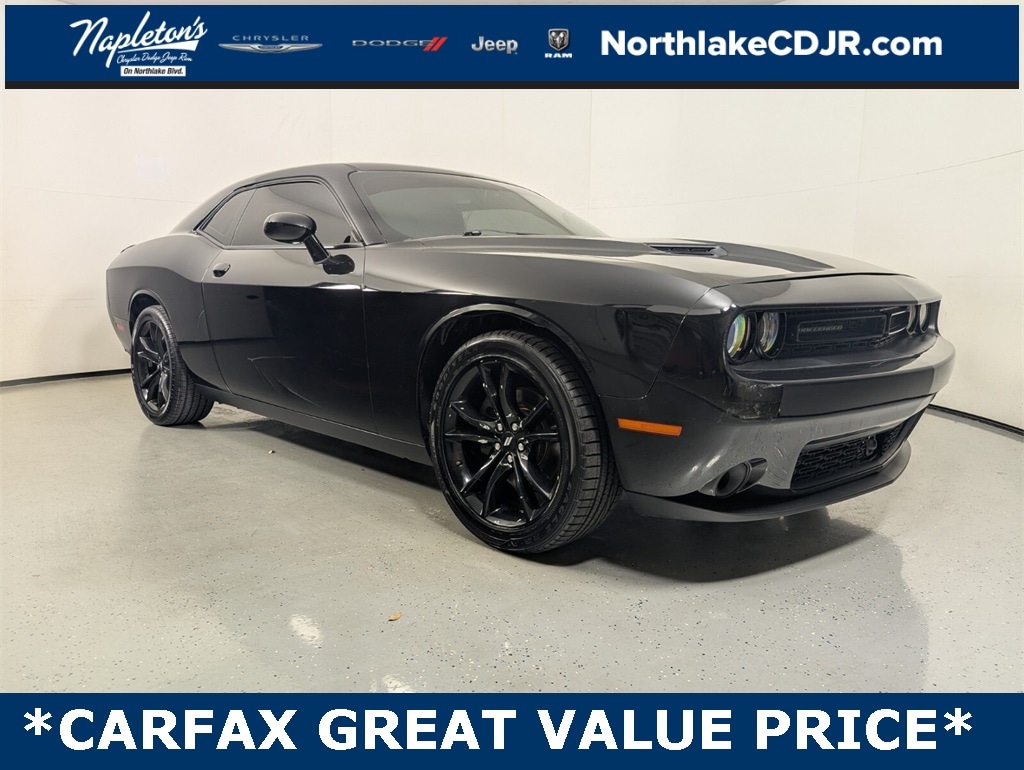 2018 Dodge Challenger SXT Plus's photo