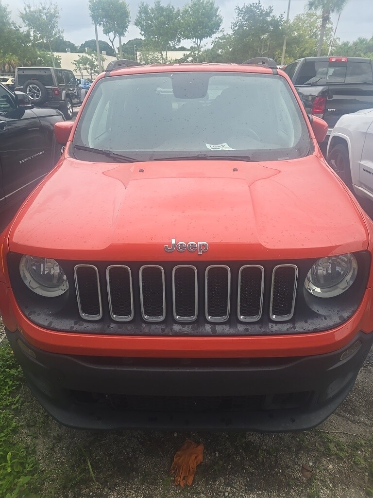 2018 Jeep Renegade Latitude North Edition photo 2