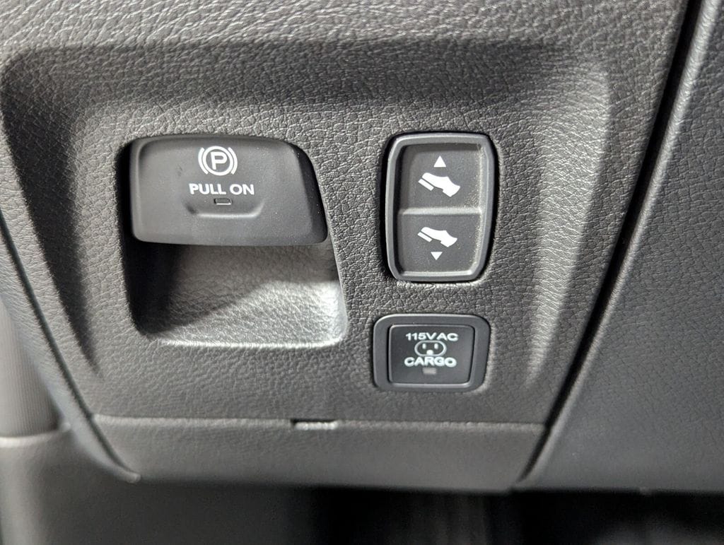 2026 RAM 1500 Laramie - Photo 18