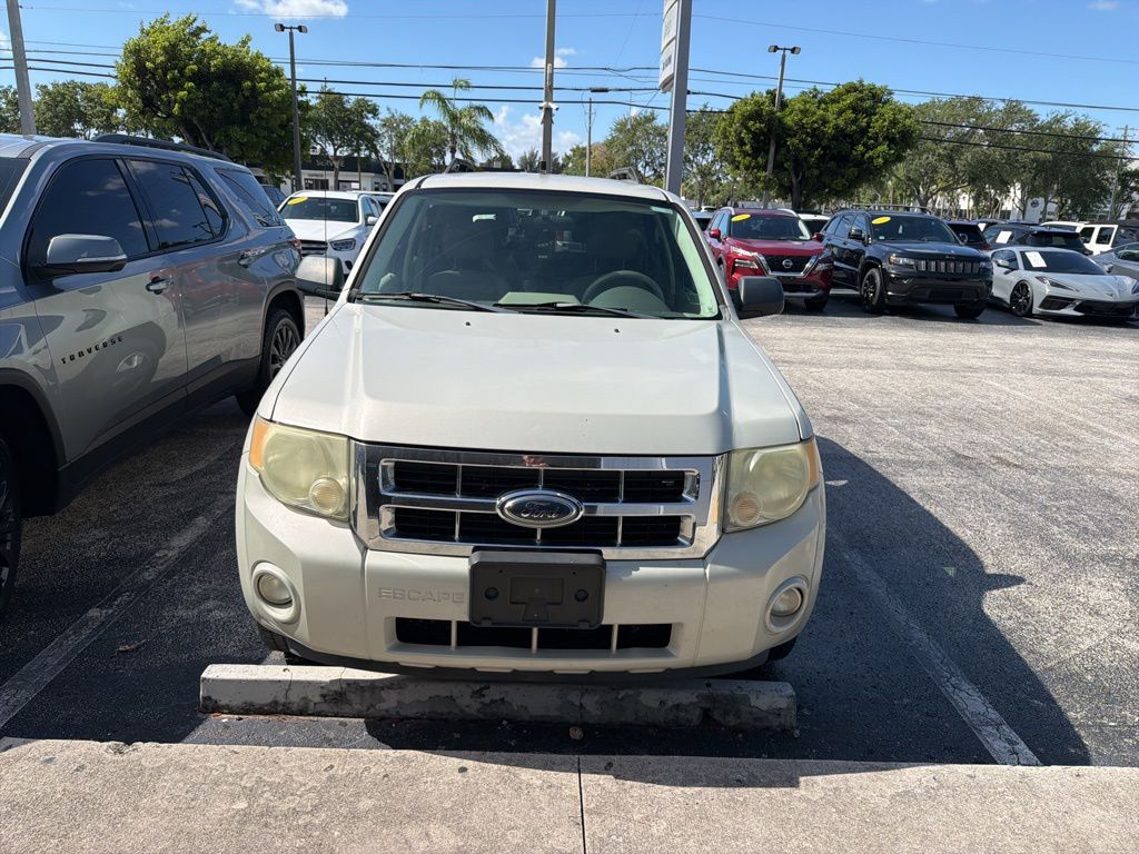 Used 2008 Ford Escape XLT with VIN 1FMCU03168KE54237 for sale in Lake Park, FL