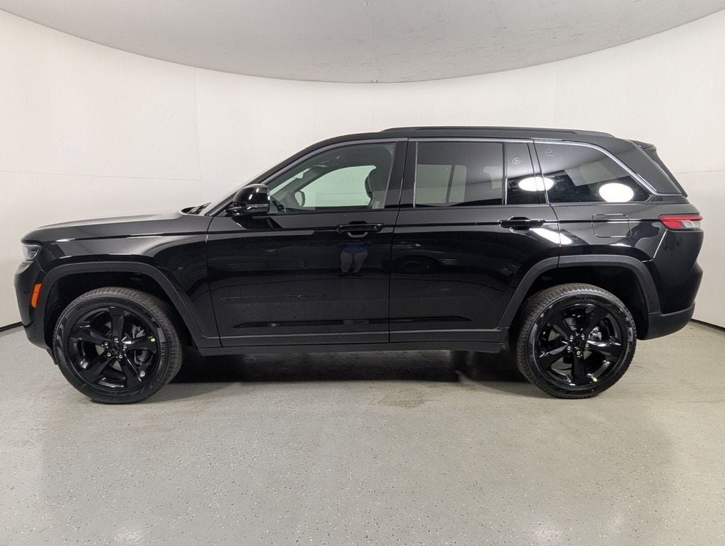 New 2026 Jeep Grand Cherokee LIMITED 4X2 Sport Utility