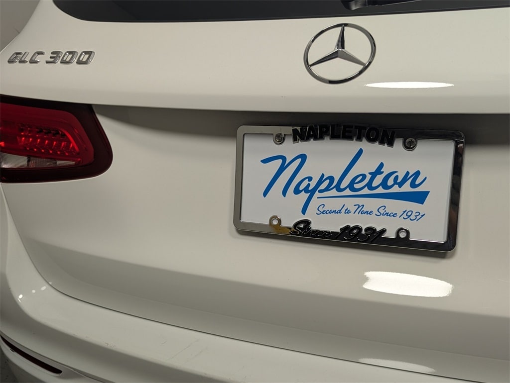 2016 Mercedes Benz GLC 300 photo 7