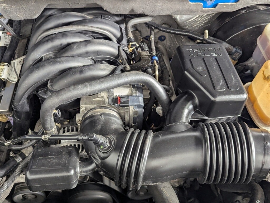 2010 Ford F-150 STX photo 10